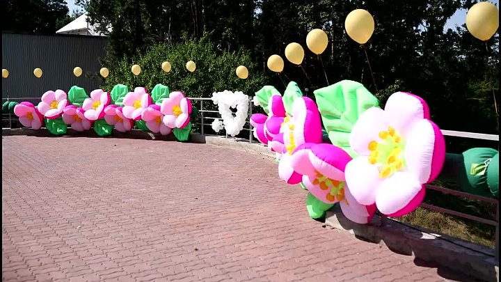 Аренда пневмогирлянд из цветов